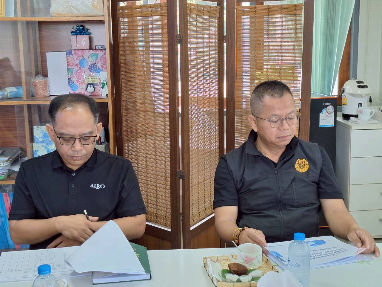 title - ผู้ตรวจราชการ ส.ป.ก. ร่วมประชุมคณะทำงานติดตามเร่งรัดการใช้จ่ายงบประมาณประจำปีงบประมาณ พ.ศ. 2569 ของสำนักงานการปฏิรูปที่ดินเพื่อเกษตรกรรม ครั้งที่ 1/2569 และประชุมตรวจราชการและติดตามความก้าวหน้าผลการดำเนินงานตามแผนการตรวจราชการของผู้ตรวจราชการสำนักงานการปฏิรูปที่ดินเพื่อเกษตรกรรม ประจำปีงบประมาณ พ.ศ. 2569 รอบที่ 1 เขตตรวจราชการที่ 11 จังหวัดสกลนคร